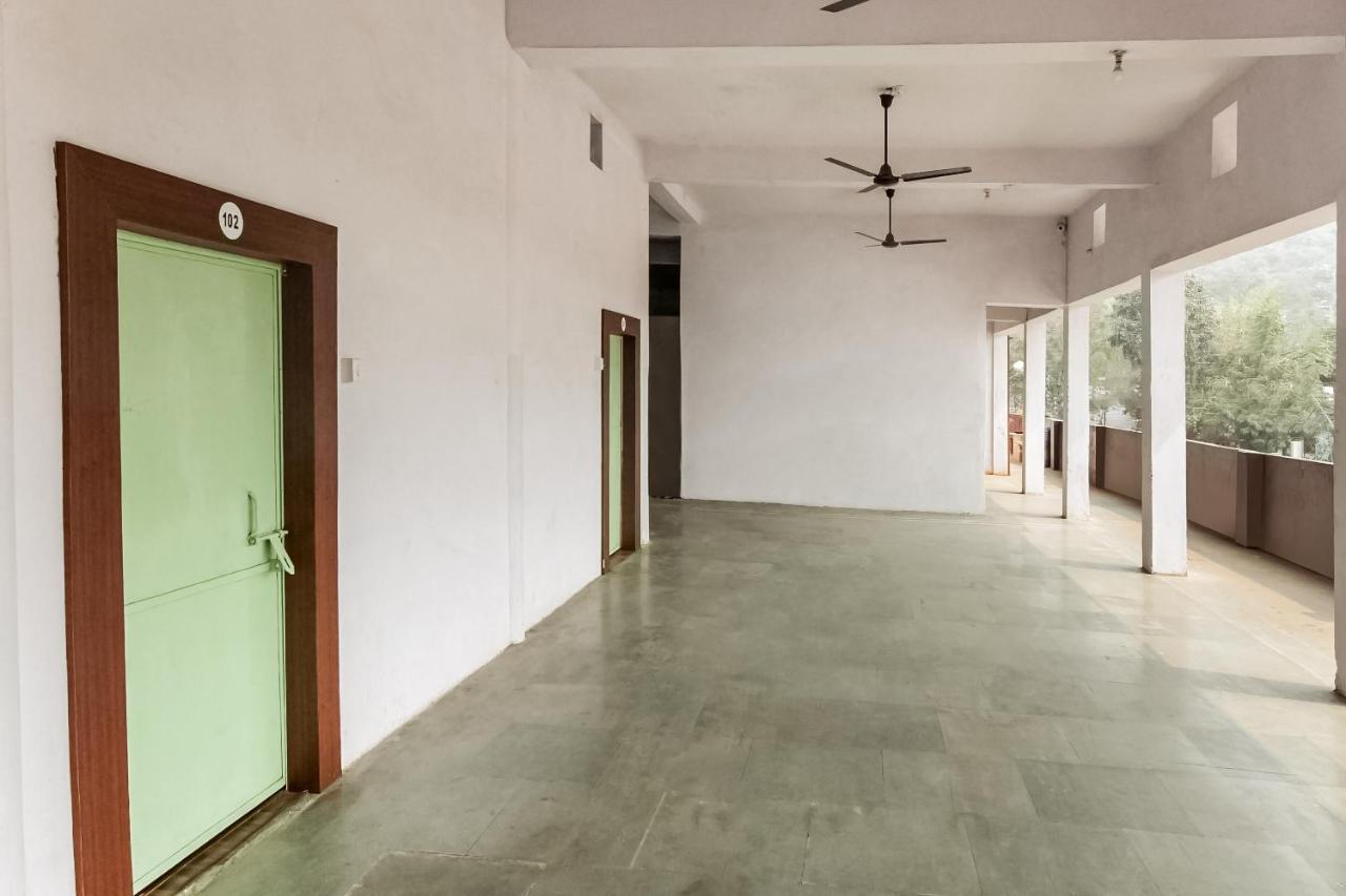 Oyo 69647 Yash Lodge Jabalpur Exterior foto